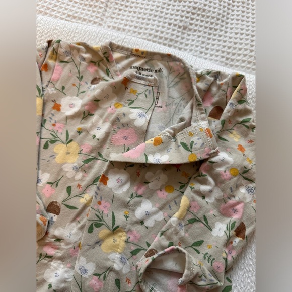 Magnetic Me Portabella Posies Modal Bamboo Magnetic Ruffle Footie - Picture 8 of 10